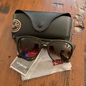 Ray-Ban sunglasses only worn a handful of times 🌞